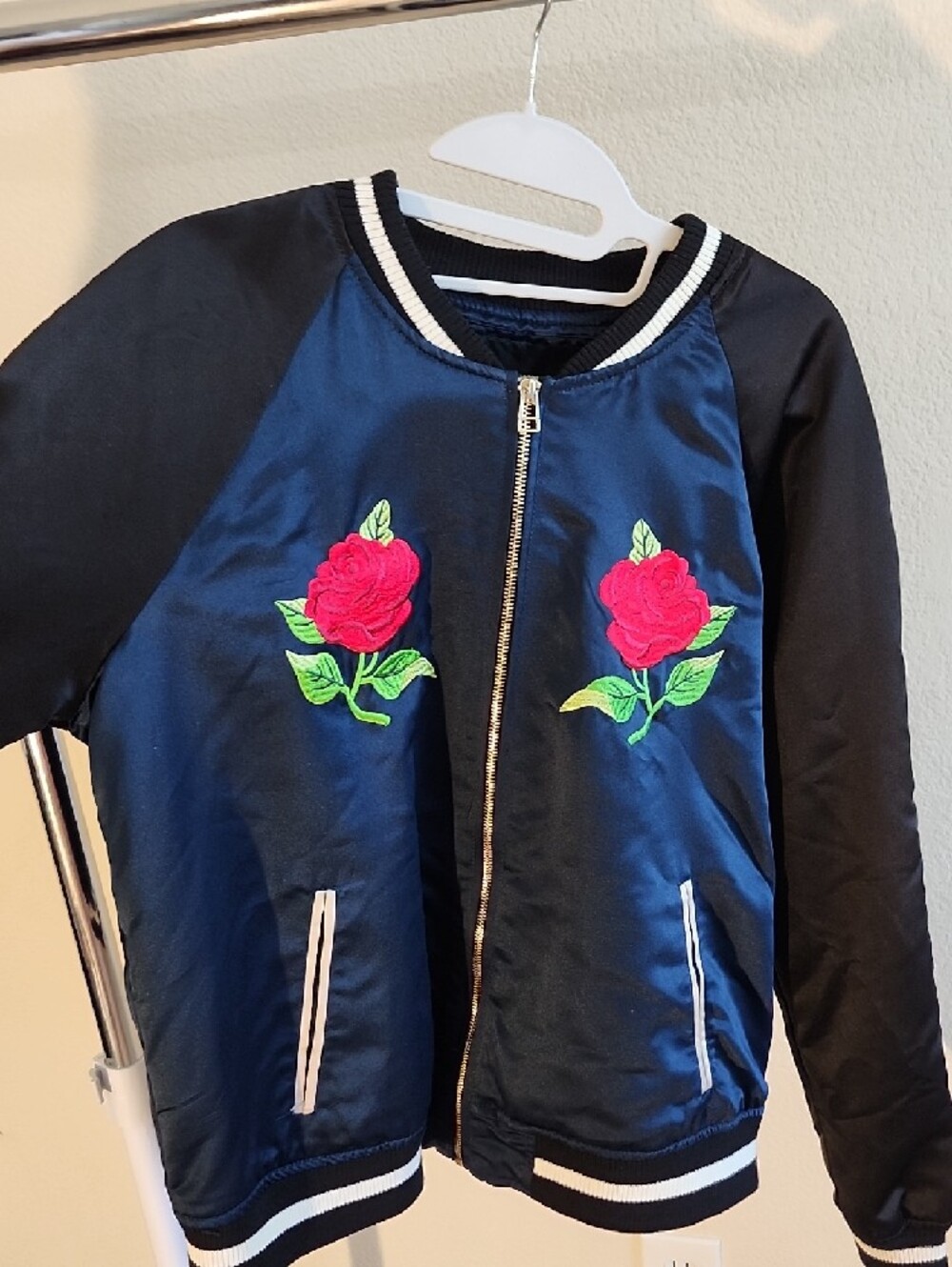 Forever 21 Navy and Black Satin Bomber Jacket with Red Rose Appliqués B. - Picture 4 of 7